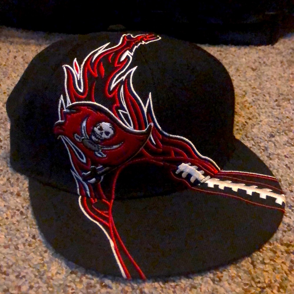Buccaneers flat brim hat